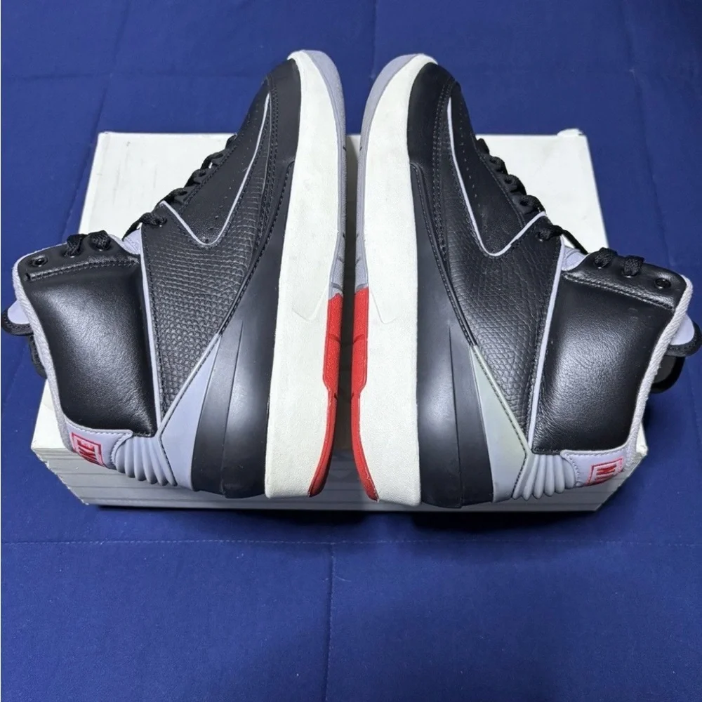 Jordan retro black